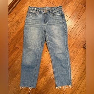 AE mom jeans 6 SHORT